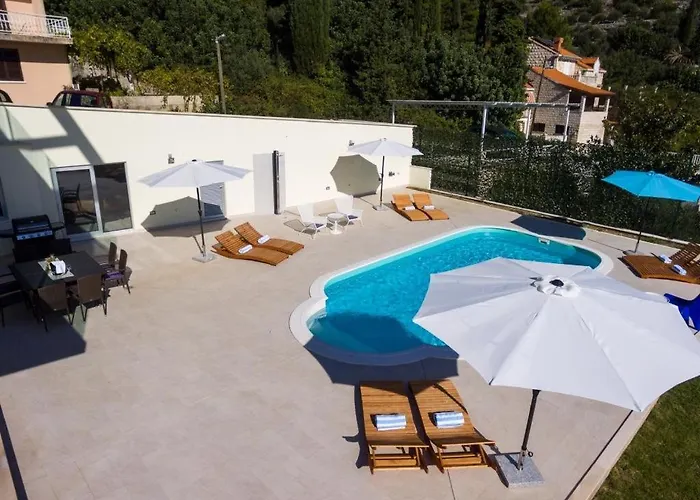 Dupcic 빌라 자톤