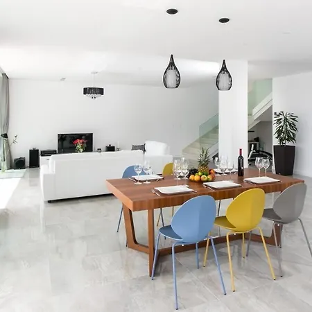 Dupcic Villa *