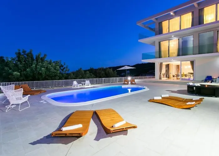 Dupcic فيلة زاتون